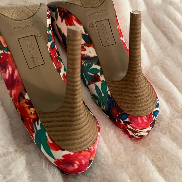 Christian Siriano floral heels size 8W - Picture 7 of 13